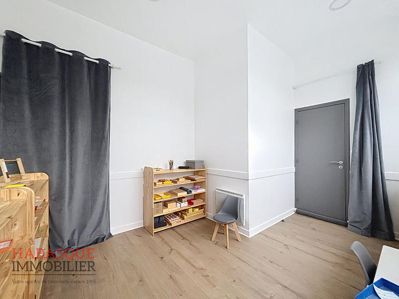 Local commercial - 11 m² - 1 pièce