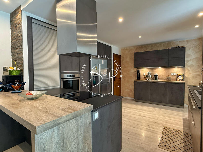 Maison - 104 m² - 5 pièces