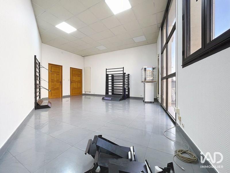 Local commercial - 638 m²