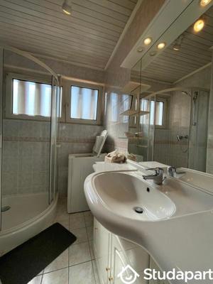 Chambre - 12 m² - 1 pièce