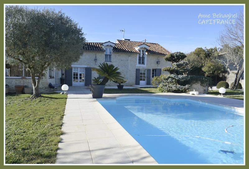 Maison - 210 m² - 7 pièces