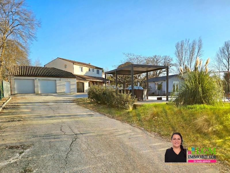 Maison - 228 m² - 7 pièces