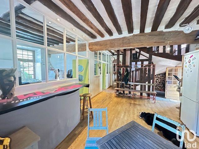 Maison - 280 m² - 7 pièces