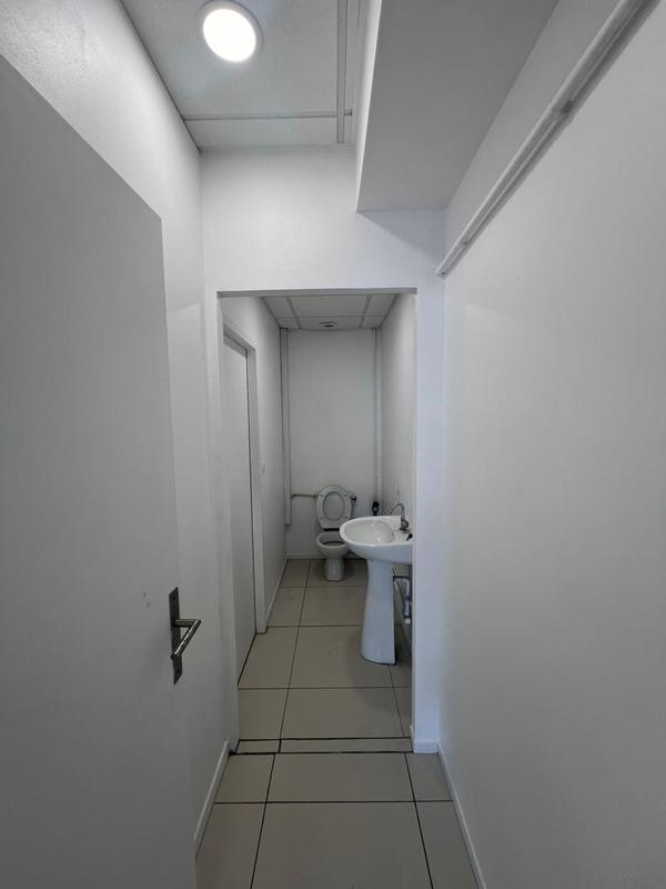 Local commercial - 65 m² - 3 pièces