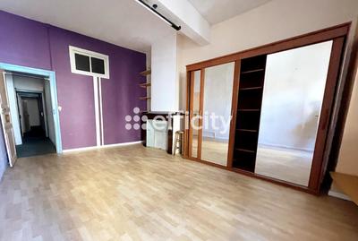 Immeuble - 183 m² - 7 pièces