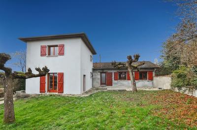 Maison - 107 m² - 6 pièces
