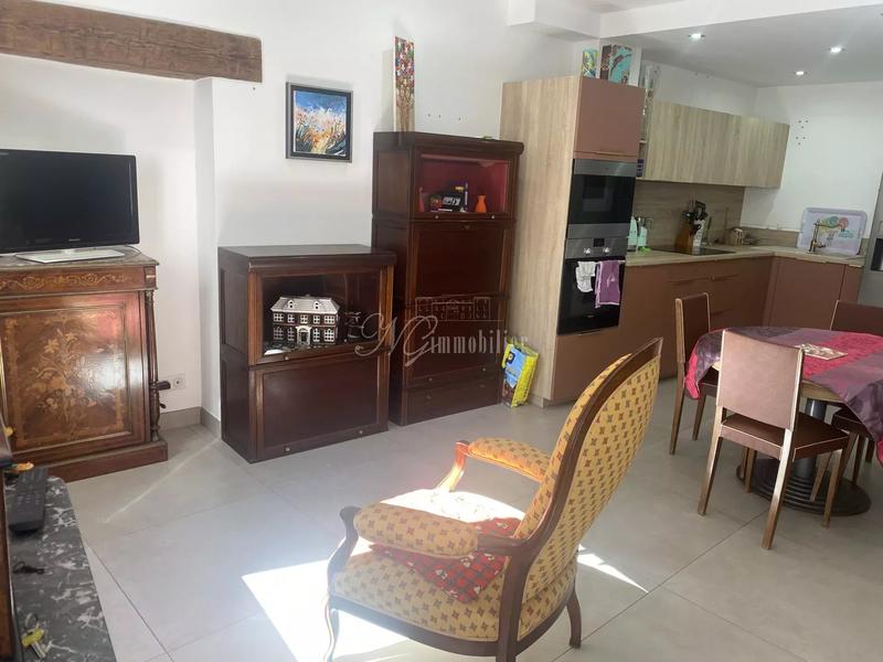 Maison - 90 m² - 3 pièces