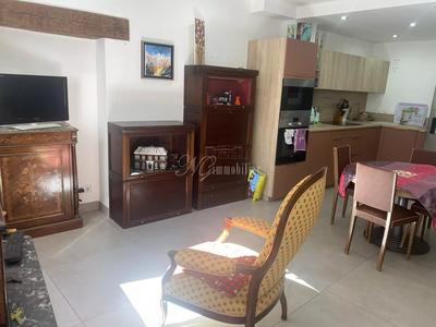 Maison - 90 m² - 3 pièces