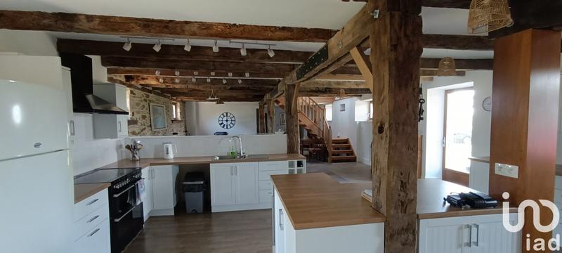 Maison - 277 m² - 11 pièces