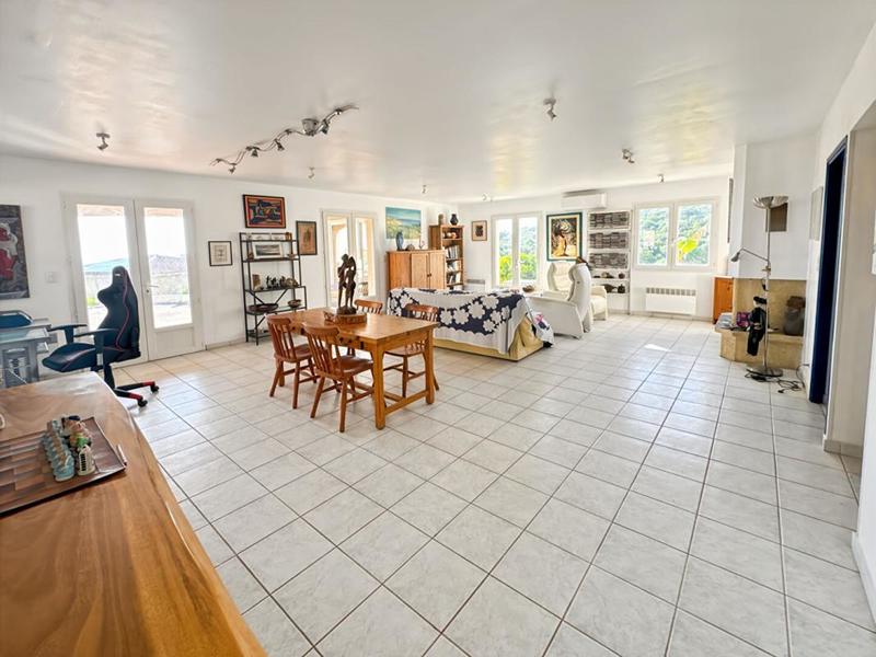 Maison - 120 m² - 3 pièces