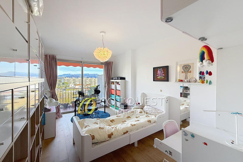 Appartement - 104 m² - 4 pièces