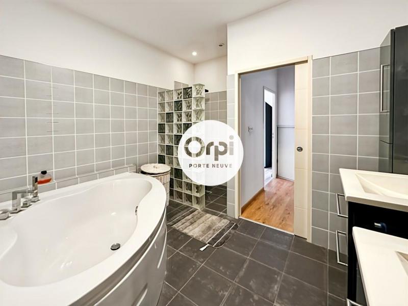 Appartement - 159 m² - 4 pièces