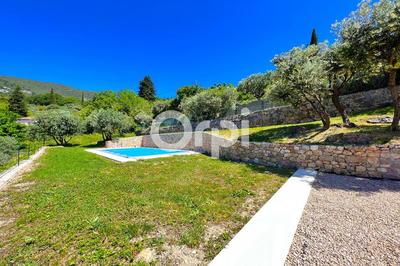 Maison - 208 m² - 5 pièces