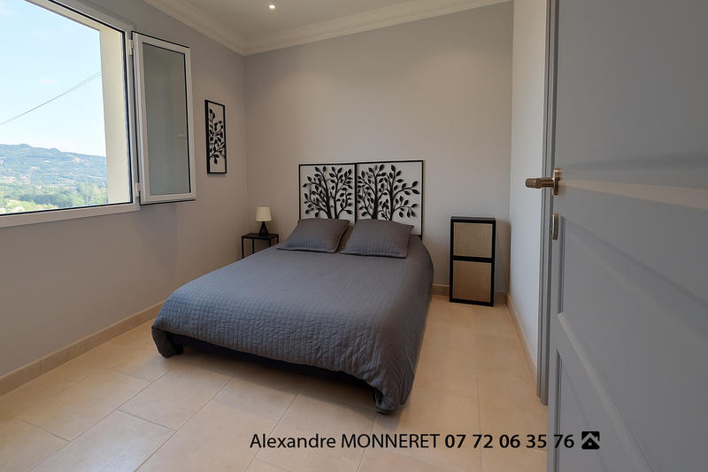 Villa - 255 m² - 6 pièces