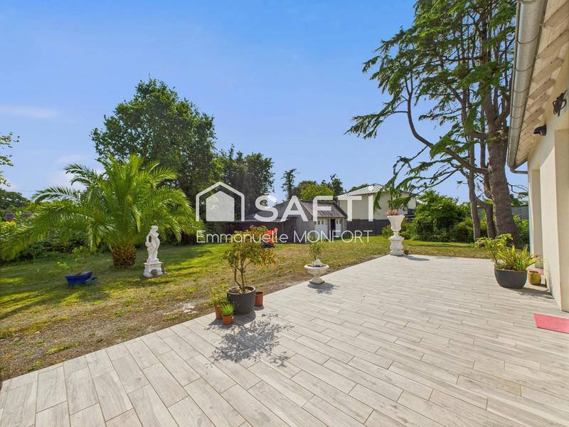 Maison - 180 m² - 6 pièces