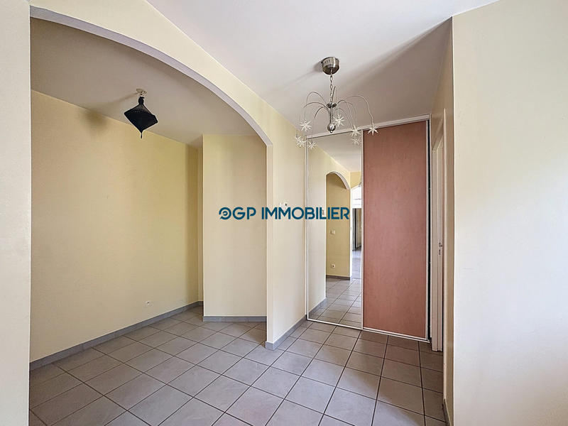 Maison - 161 m² - 5 pièces