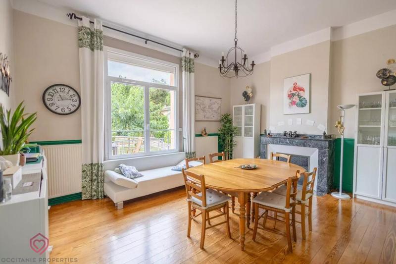 Maison de maîtres - 530 m² - 19 pièces