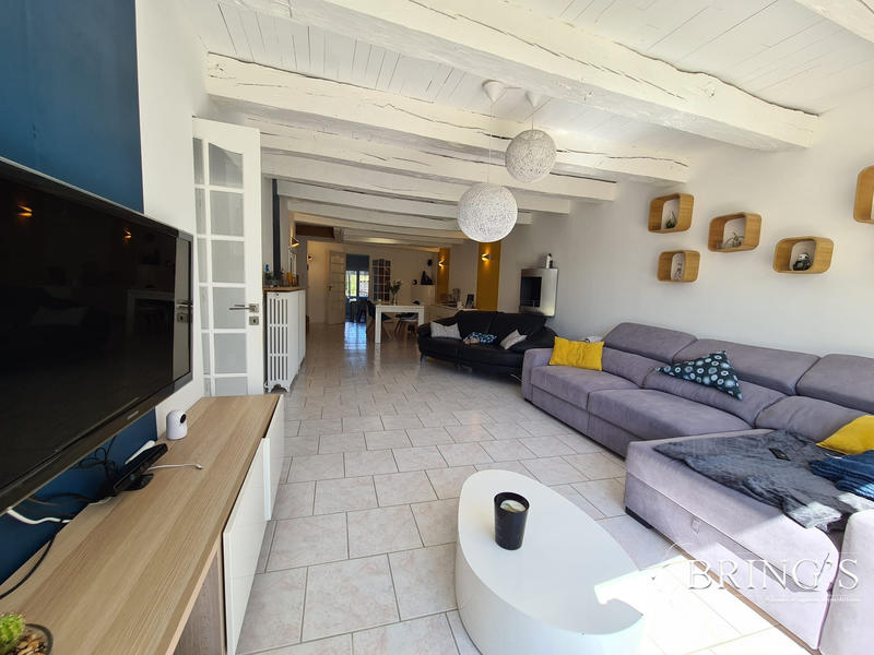 Maison - 202 m² - 8 pièces