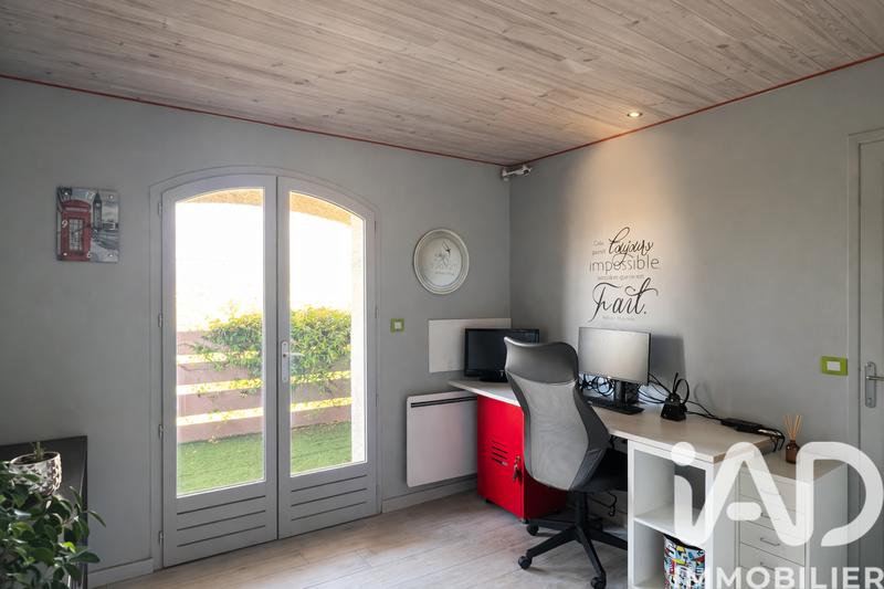 Maison - 200 m² - 6 pièces