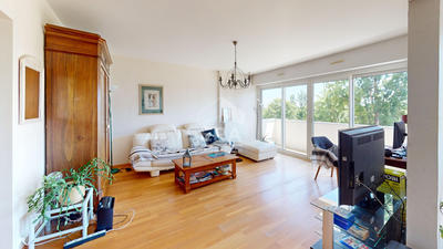 Appartement - 102 m² - 4 pièces