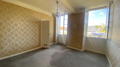 Maison - 210 m² - 10 pièces