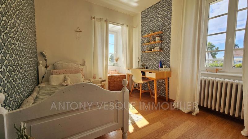 Maison - 198 m² - 10 pièces