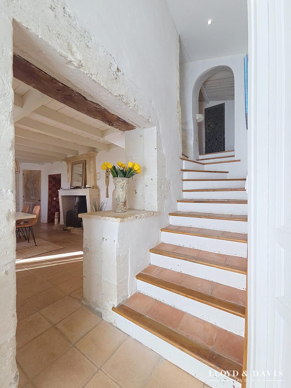 Villa - 280 m² - 9 pièces