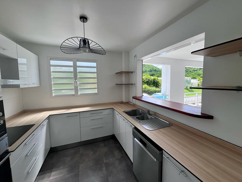 Appartement - 83 m² - 3 pièces