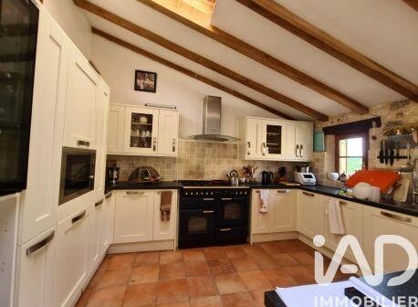 Maison - 450 m² - 20 pièces