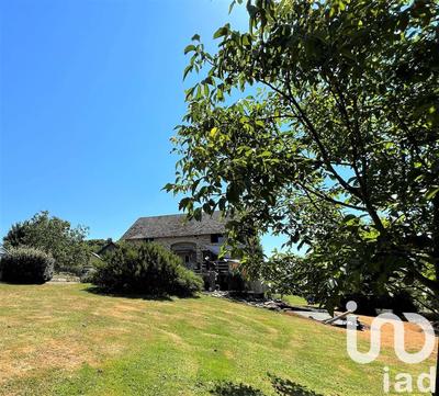 Maison - 258 m² - 5 pièces