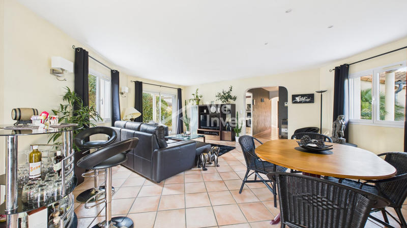 Maison - 143 m² - 5 pièces