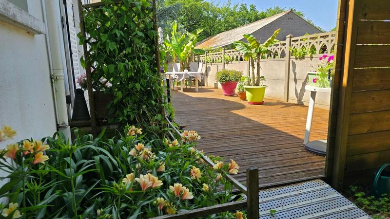 Maison - 168 m² - 9 pièces