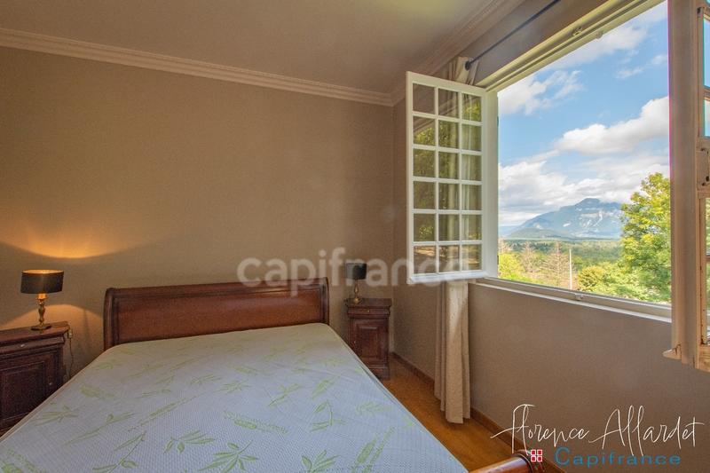 Propriété - 396 m² - 14 pièces