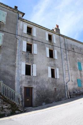 Maison - 72 m² - 6 pièces