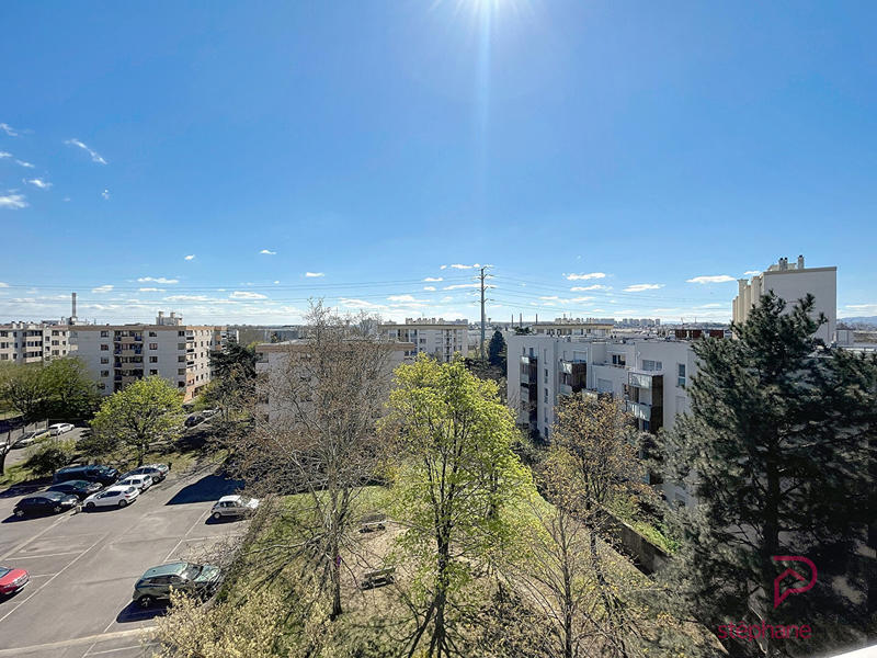 Appartement - 94 m² - 5 pièces