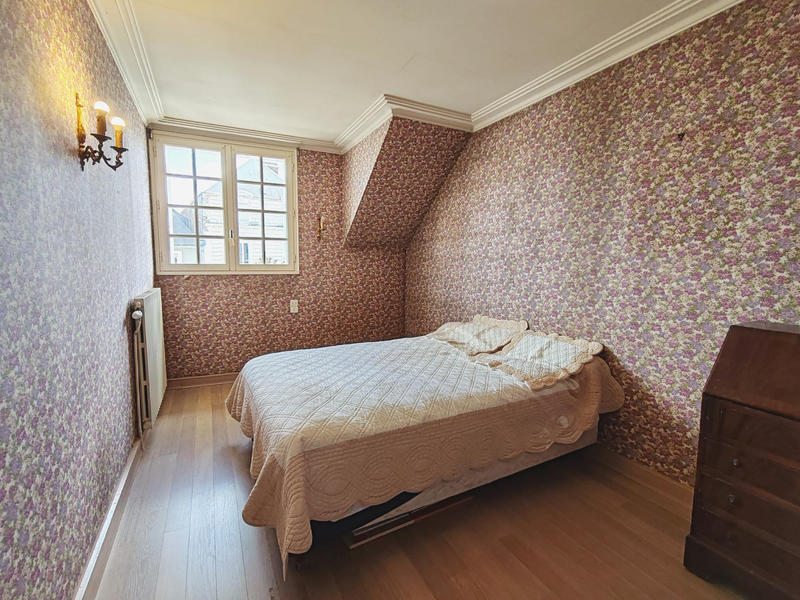 Maison - 218 m² - 5 pièces