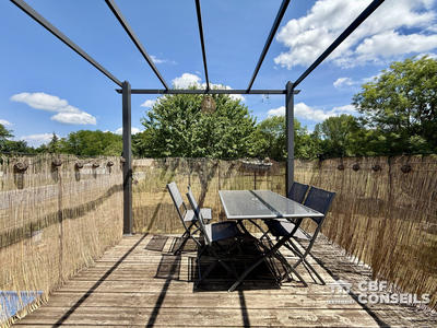 Maison - 270 m² - 9 pièces