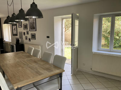 Maison - 208 m² - 8 pièces