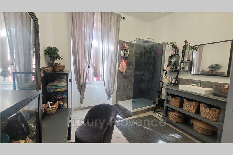 Appartement - 150 m² - 4 pièces