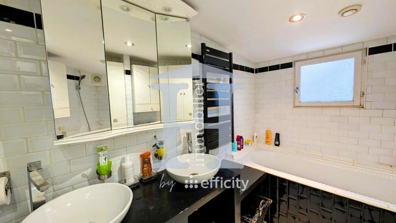 Maison - 160 m² - 6 pièces