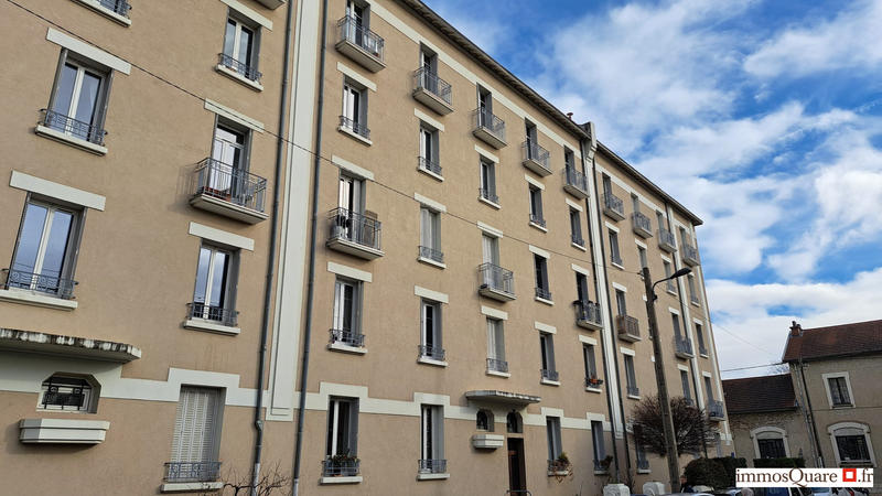 Appartement - 98 m² - 4 pièces