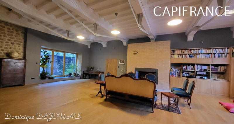 Maison - 285 m² - 10 pièces