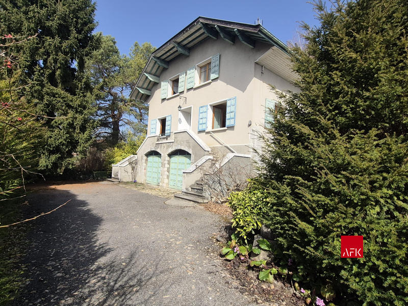 Maison - 145 m² - 8 pièces