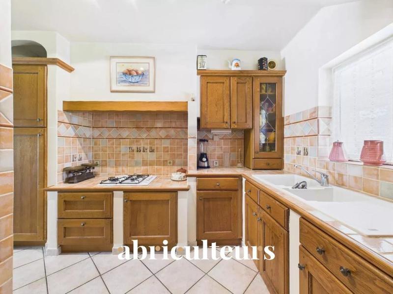 Maison - 94 m² - 5 pièces