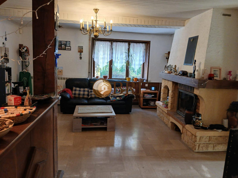 Maison - 160 m² - 6 pièces