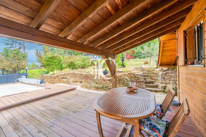 Maison de bois - 70 m² - 4 pièces