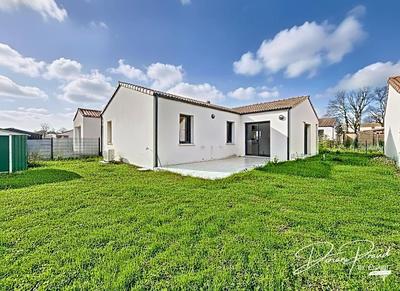 Maison - 87 m² - 4 pièces