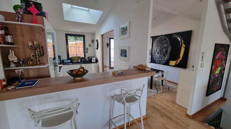 Maison - 140 m² - 5 pièces