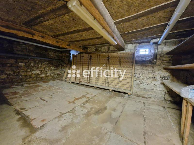 Maison - 388 m² - 10 pièces