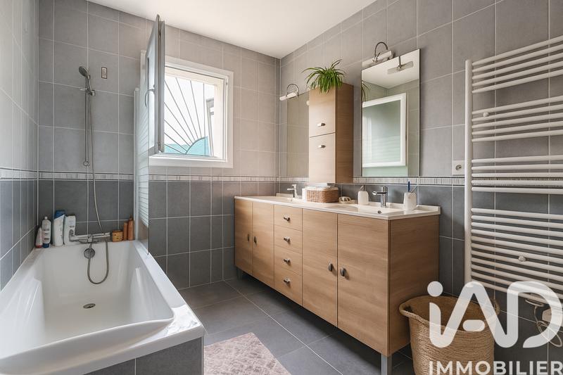 Maison - 114 m² - 6 pièces